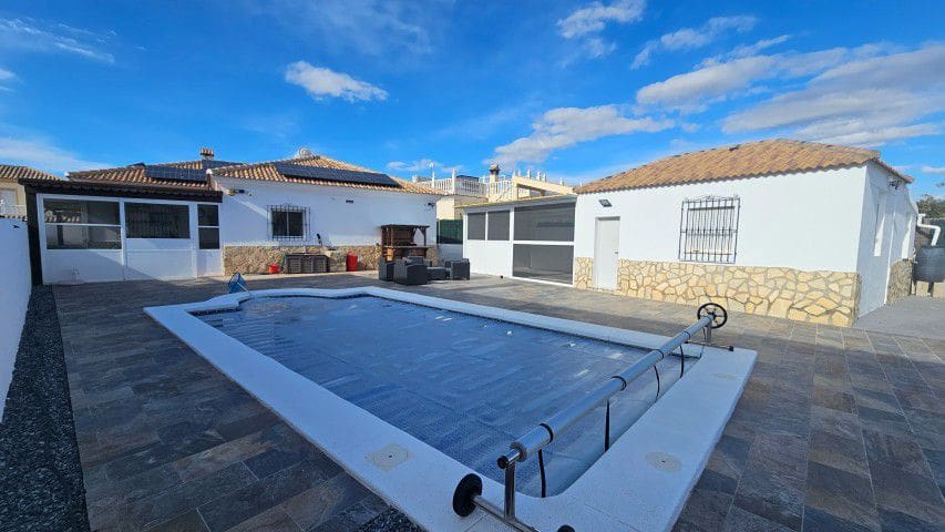 4 bedroom Villa for sale in Arboleas - € 310,000 (Ref: 9524080)