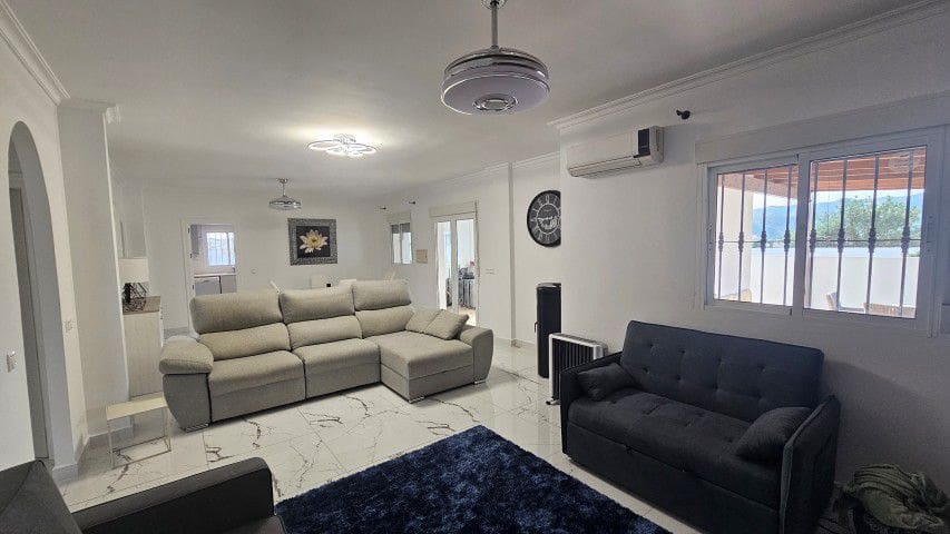 4 bedroom Villa for sale in Arboleas - € 310,000 (Ref: 9524080)