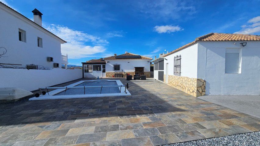4 bedroom Villa for sale in Arboleas - € 310,000 (Ref: 9524080)