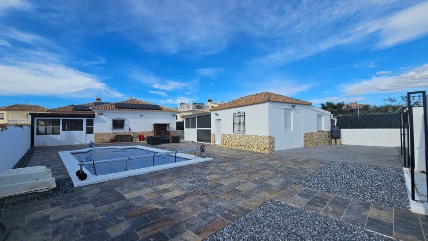 4 bedroom Villa for sale in Arboleas - € 310,000 (Ref: 9524080)