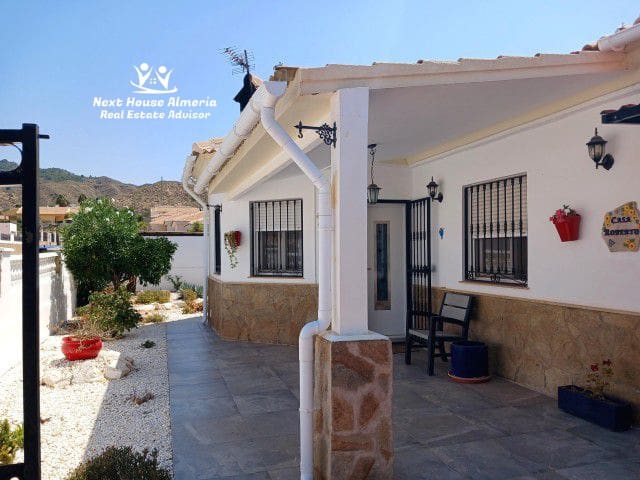Chalet de 3 habitaciones en Arboleas en venta - 294.950 € (Ref: 9568292)
