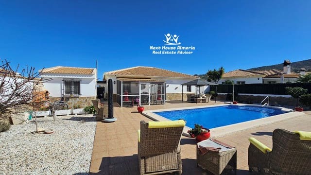 Chalet de 3 habitaciones en Arboleas en venta - 294.950 € (Ref: 9568292)