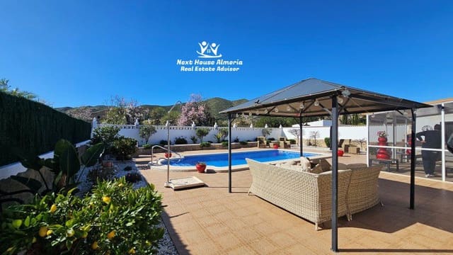 Chalet de 3 habitaciones en Arboleas en venta - 294.950 € (Ref: 9568292)