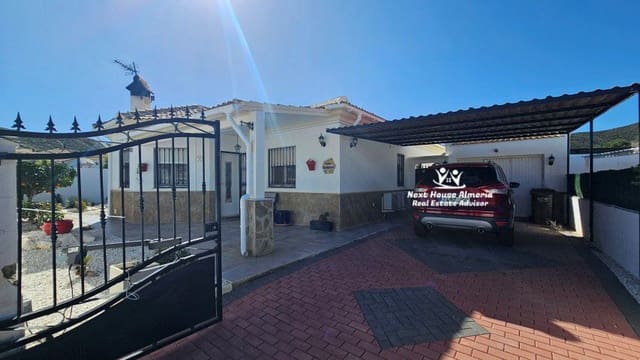 Chalet de 3 habitaciones en Arboleas en venta - 294.950 € (Ref: 9568292)