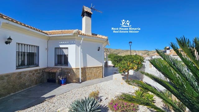 Chalet de 3 habitaciones en Arboleas en venta - 294.950 € (Ref: 9568292)