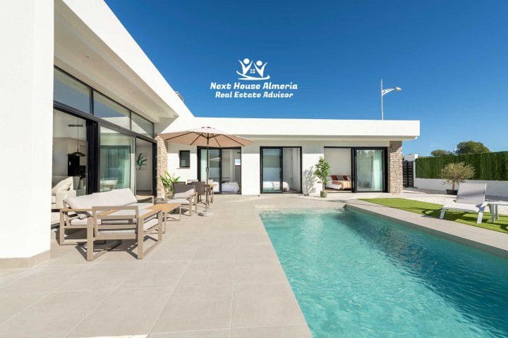 Chalet de 3 habitaciones en Calasparra en venta - 349.000 € (Ref: 9615321)