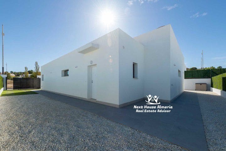 Chalet de 3 habitaciones en Calasparra en venta - 349.000 € (Ref: 9615321)