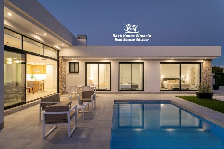 Chalet de 3 habitaciones en Calasparra en venta - 349.000 € (Ref: 9615321)