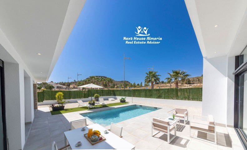 Chalet de 3 habitaciones en Calasparra en venta - 349.000 € (Ref: 9615321)