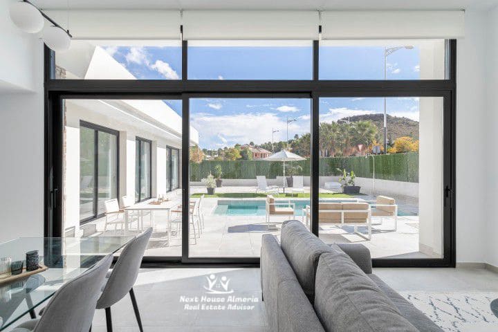 Chalet de 3 habitaciones en Calasparra en venta - 349.000 € (Ref: 9615321)