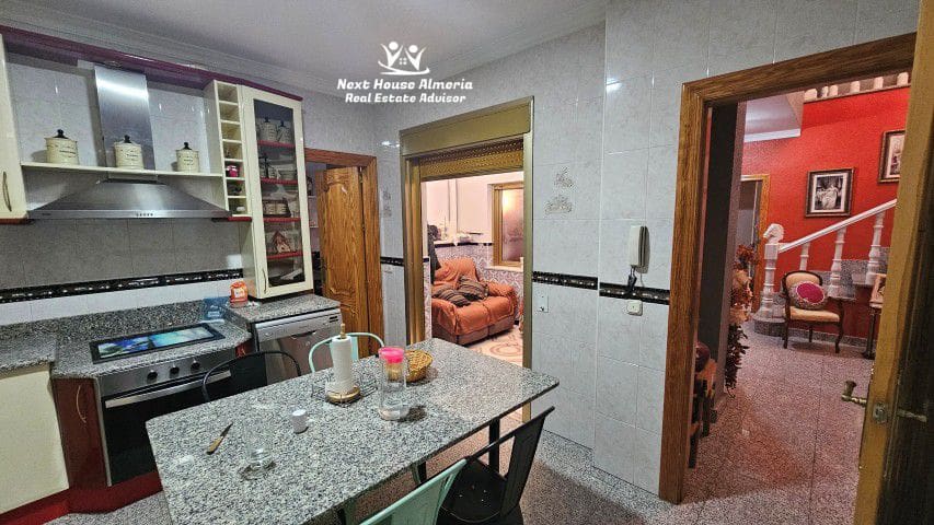 6 chambre Maison de Ville à vendre à Olula del Rio avec garage - 259 999 € (Ref: 9686240)