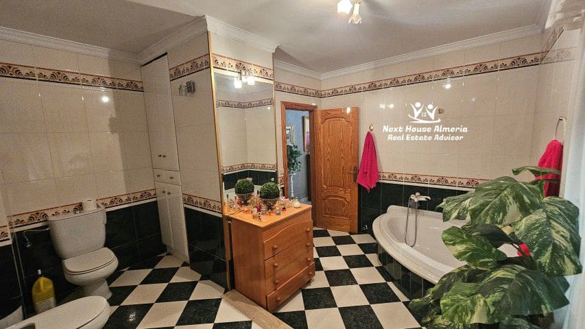 6 chambre Maison de Ville à vendre à Olula del Rio avec garage - 259 999 € (Ref: 9686240)