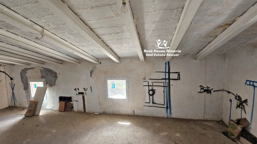 5 makuuhuone Maalaistalo myytävänä paikassa Santopetar - 119 950 € (Ref: 9690351)