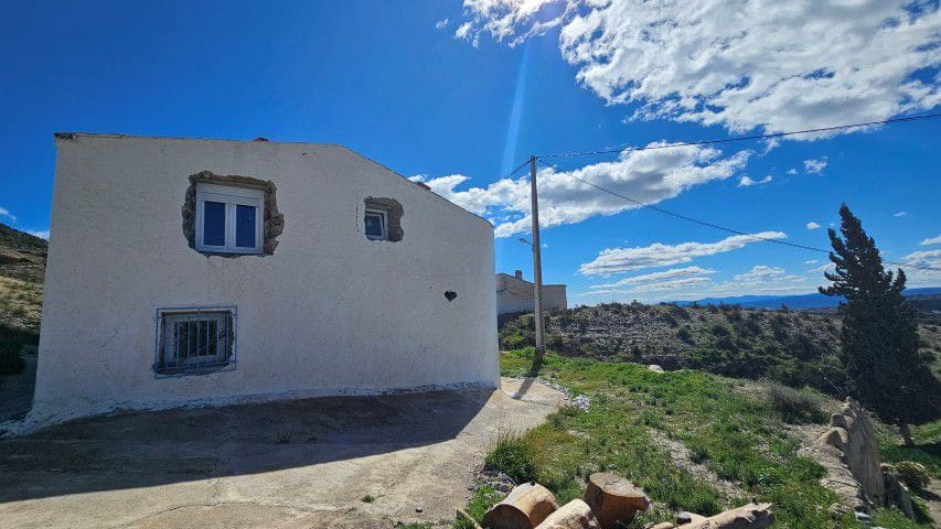 5 chambre Finca/Maison de Campagne à vendre à Santopetar - 119 950 € (Ref: 9690351)