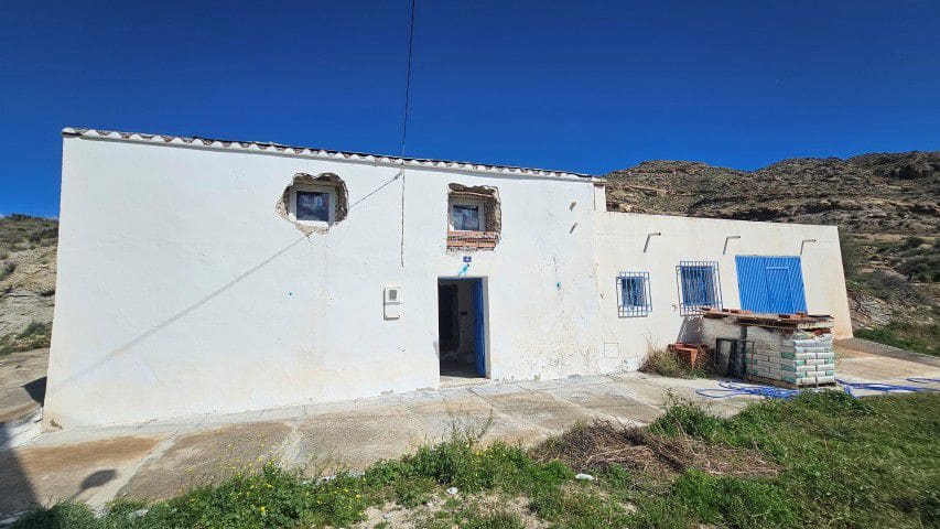 5 chambre Finca/Maison de Campagne à vendre à Santopetar - 119 950 € (Ref: 9690351)