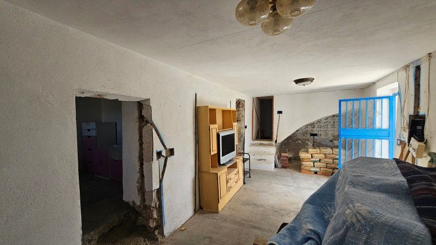 5 chambre Finca/Maison de Campagne à vendre à Santopetar - 119 950 € (Ref: 9690351)