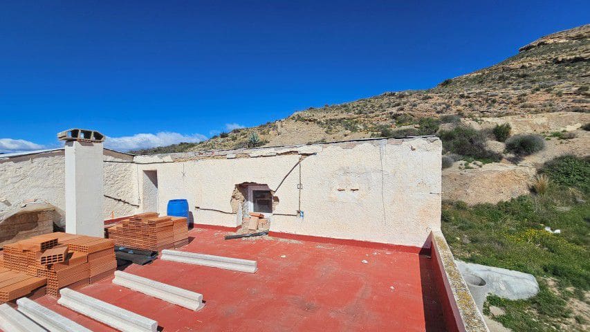 5 chambre Finca/Maison de Campagne à vendre à Santopetar - 119 950 € (Ref: 9690351)