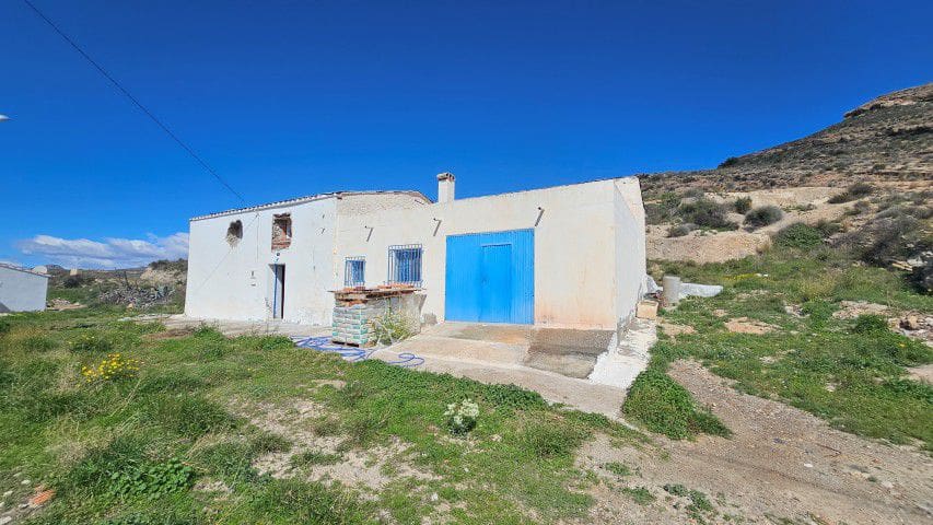 5 chambre Finca/Maison de Campagne à vendre à Santopetar - 119 950 € (Ref: 9690351)