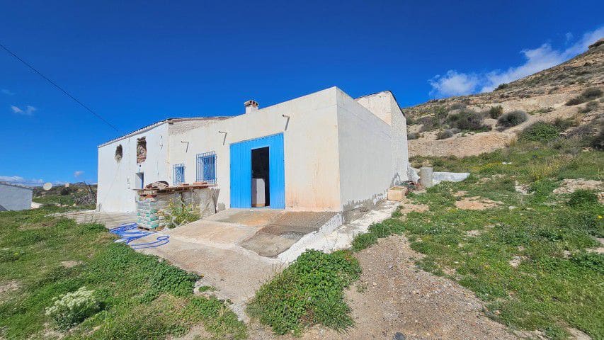 5 chambre Finca/Maison de Campagne à vendre à Santopetar - 119 950 € (Ref: 9690351)
