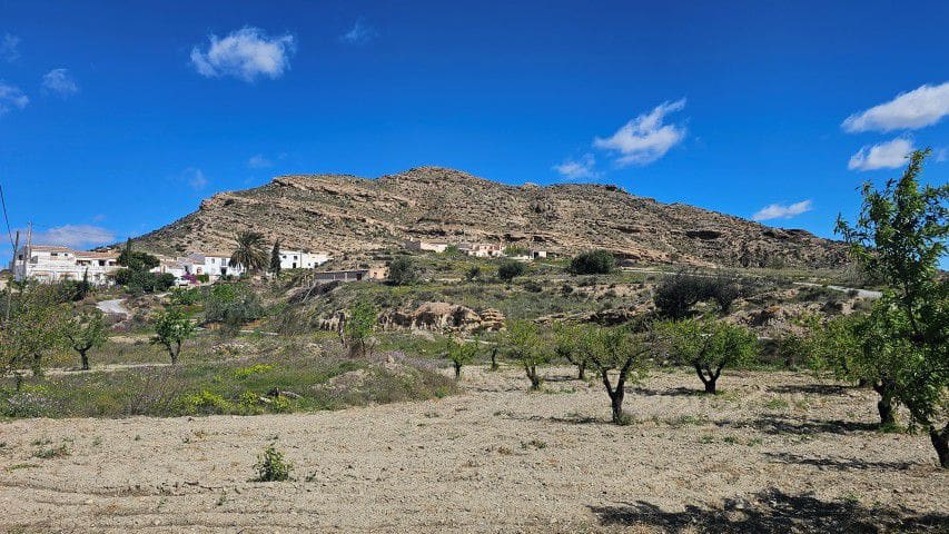 5 chambre Finca/Maison de Campagne à vendre à Santopetar - 119 950 € (Ref: 9690351)