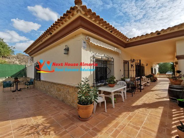 6 quarto Quinta/Casa Rural para venda em Los Gallardos com garagem - 390 000 € (Ref: 9711231)