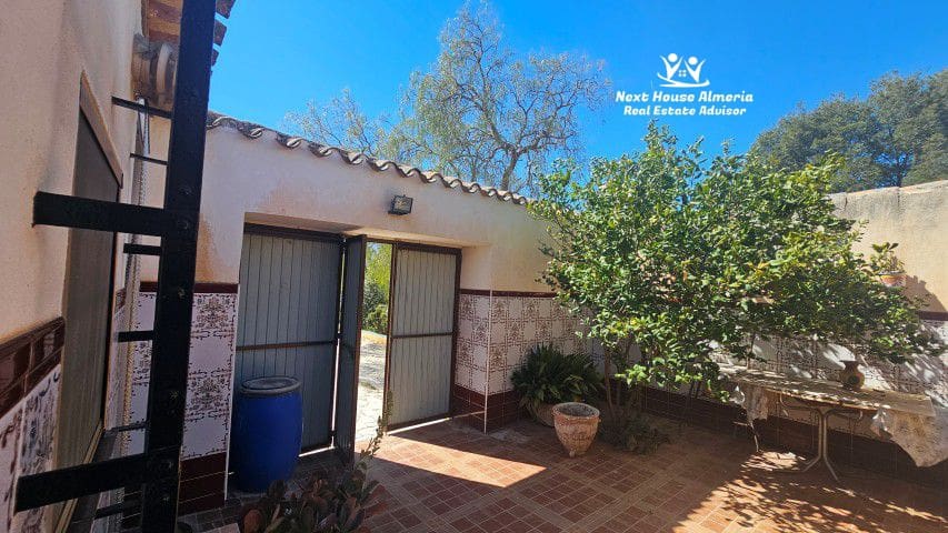 7 bedroom Finca/Country House for sale in La Parroquia with garage - € 425,000 (Ref: 9719736)