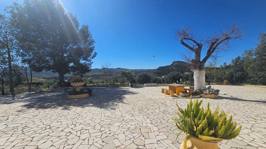 7 bedroom Finca/Country House for sale in La Parroquia with garage - € 425,000 (Ref: 9719736)