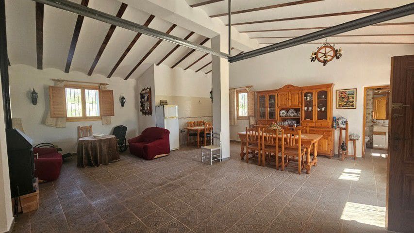 7 bedroom Finca/Country House for sale in La Parroquia with garage - € 425,000 (Ref: 9719736)