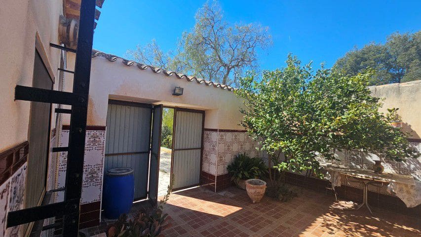 7 bedroom Finca/Country House for sale in La Parroquia with garage - € 425,000 (Ref: 9719736)