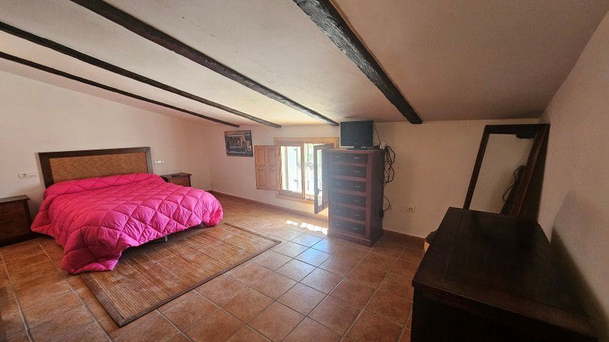 7 bedroom Finca/Country House for sale in La Parroquia with garage - € 425,000 (Ref: 9719736)