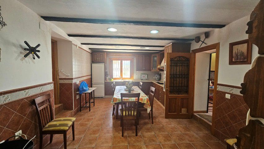 7 bedroom Finca/Country House for sale in La Parroquia with garage - € 425,000 (Ref: 9719736)