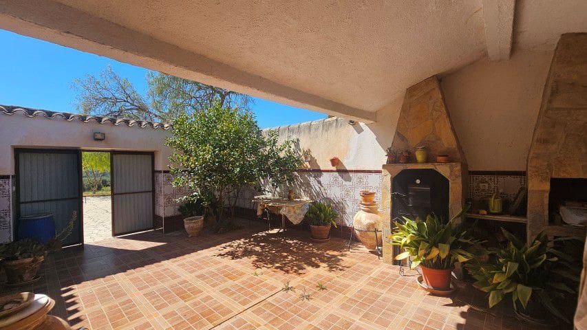 7 bedroom Finca/Country House for sale in La Parroquia with garage - € 425,000 (Ref: 9719736)
