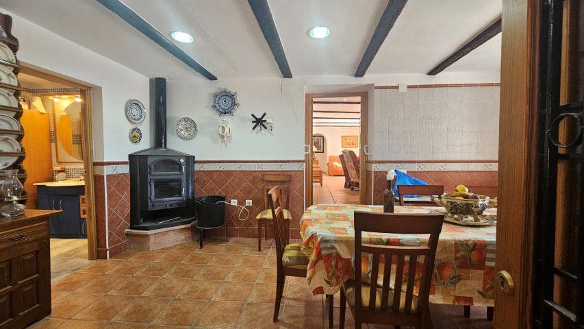 7 bedroom Finca/Country House for sale in La Parroquia with garage - € 425,000 (Ref: 9719736)