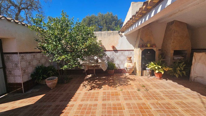 7 bedroom Finca/Country House for sale in La Parroquia with garage - € 425,000 (Ref: 9719736)