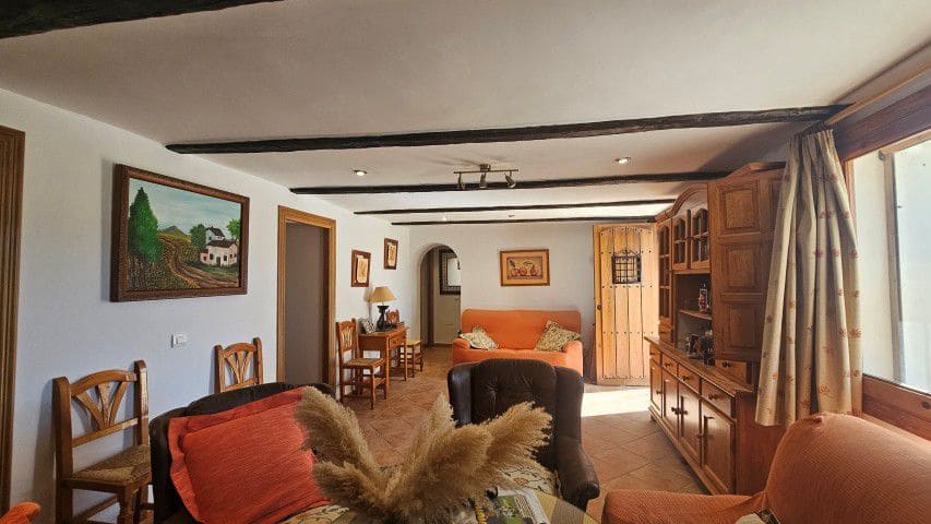 7 bedroom Finca/Country House for sale in La Parroquia with garage - € 425,000 (Ref: 9719736)