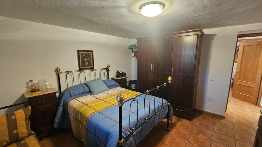 7 bedroom Finca/Country House for sale in La Parroquia with garage - € 425,000 (Ref: 9719736)