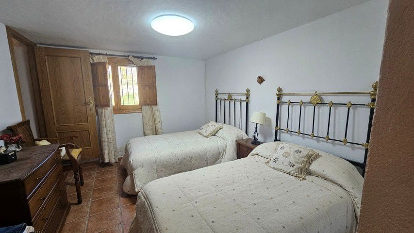 7 bedroom Finca/Country House for sale in La Parroquia with garage - € 425,000 (Ref: 9719736)