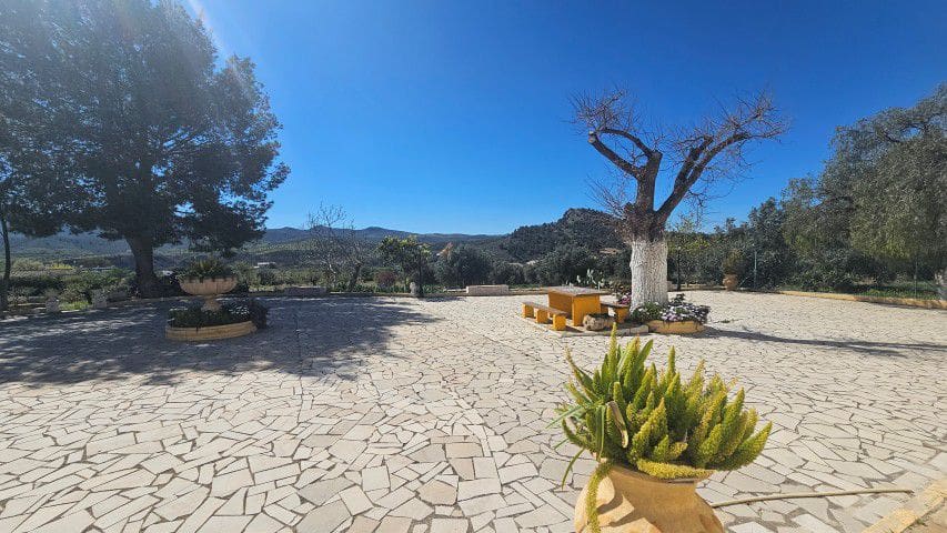 7 bedroom Finca/Country House for sale in La Parroquia with garage - € 425,000 (Ref: 9719736)