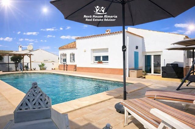 Chalet de 3 habitaciones en Arboleas en venta - 275.000 € (Ref: 9738361)