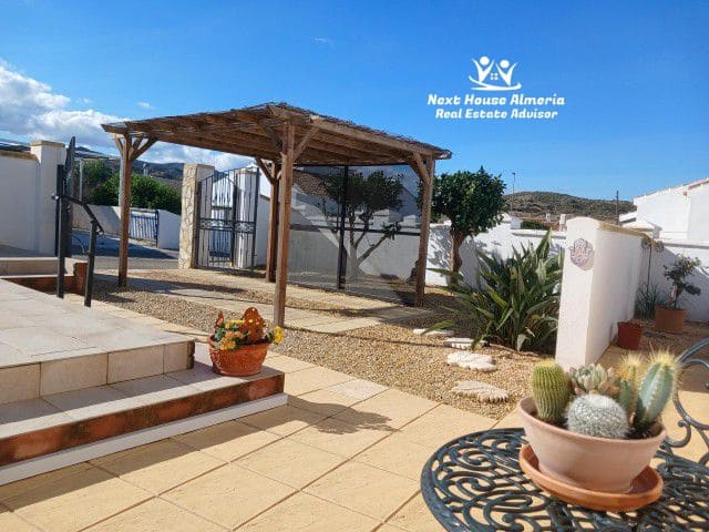 Chalet de 3 habitaciones en Arboleas en venta - 275.000 € (Ref: 9738361)