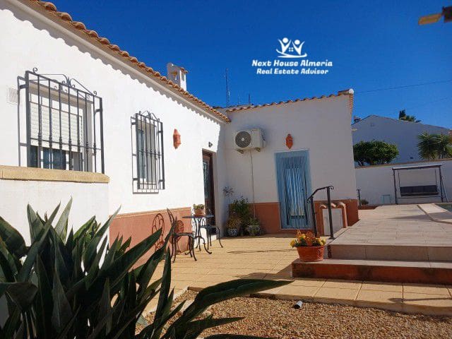 Chalet de 3 habitaciones en Arboleas en venta - 275.000 € (Ref: 9738361)