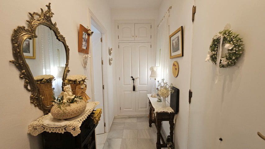 5 bedroom Townhouse for sale in Lucar with garage - € 149,950 (Ref: 9772816)
