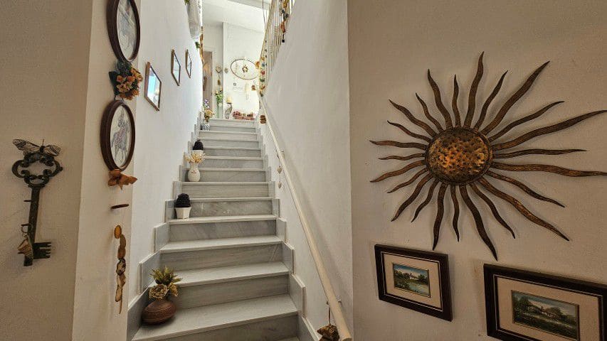 5 bedroom Townhouse for sale in Lucar with garage - € 149,950 (Ref: 9772816)