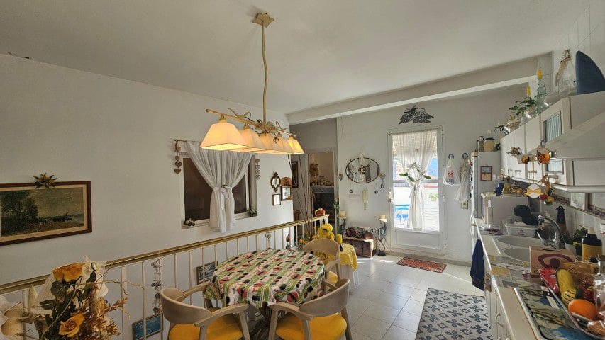 5 bedroom Townhouse for sale in Lucar with garage - € 149,950 (Ref: 9772816)