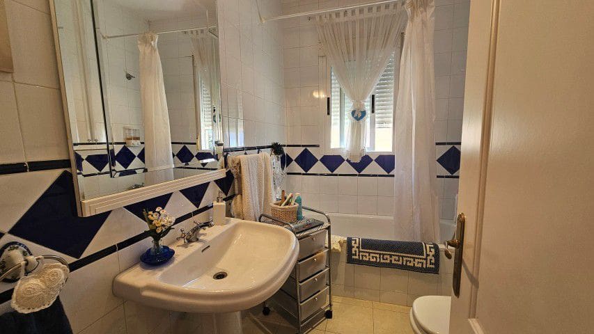 5 bedroom Townhouse for sale in Lucar with garage - € 149,950 (Ref: 9772816)