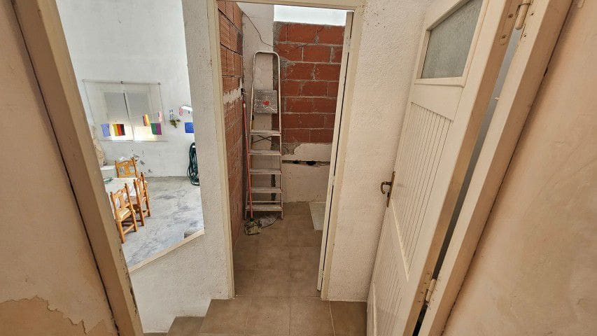 5 bedroom Townhouse for sale in Lucar with garage - € 149,950 (Ref: 9772816)