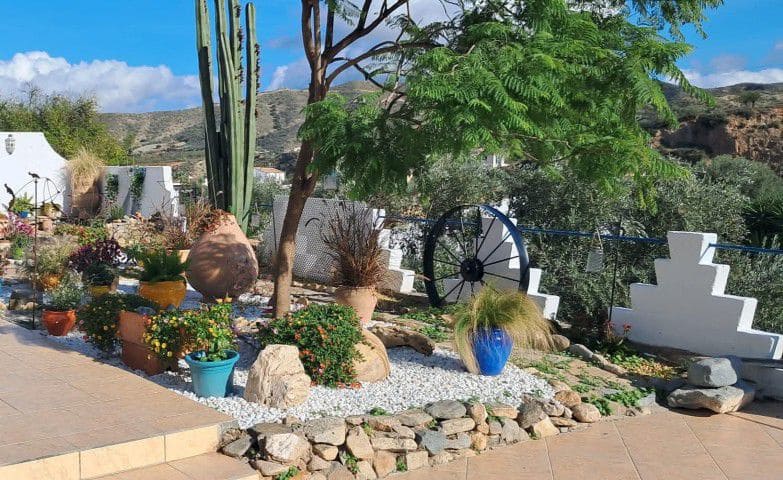 7 bedroom Finca/Country House for sale in Arboleas - € 299,995 (Ref: 9784989)