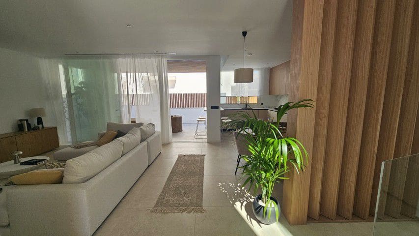 3 makuuhuone Huvila myytävänä paikassa San Juan de los Terreros mukana 
autotalli - 505 900 € (Ref: 9857598)