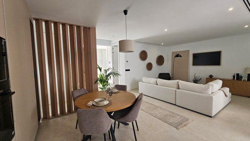 3 makuuhuone Huvila myytävänä paikassa San Juan de los Terreros mukana 
autotalli - 505 900 € (Ref: 9857598)