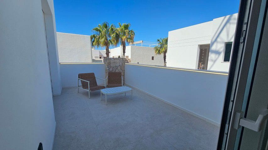 3 makuuhuone Huvila myytävänä paikassa San Juan de los Terreros mukana 
autotalli - 505 900 € (Ref: 9857598)